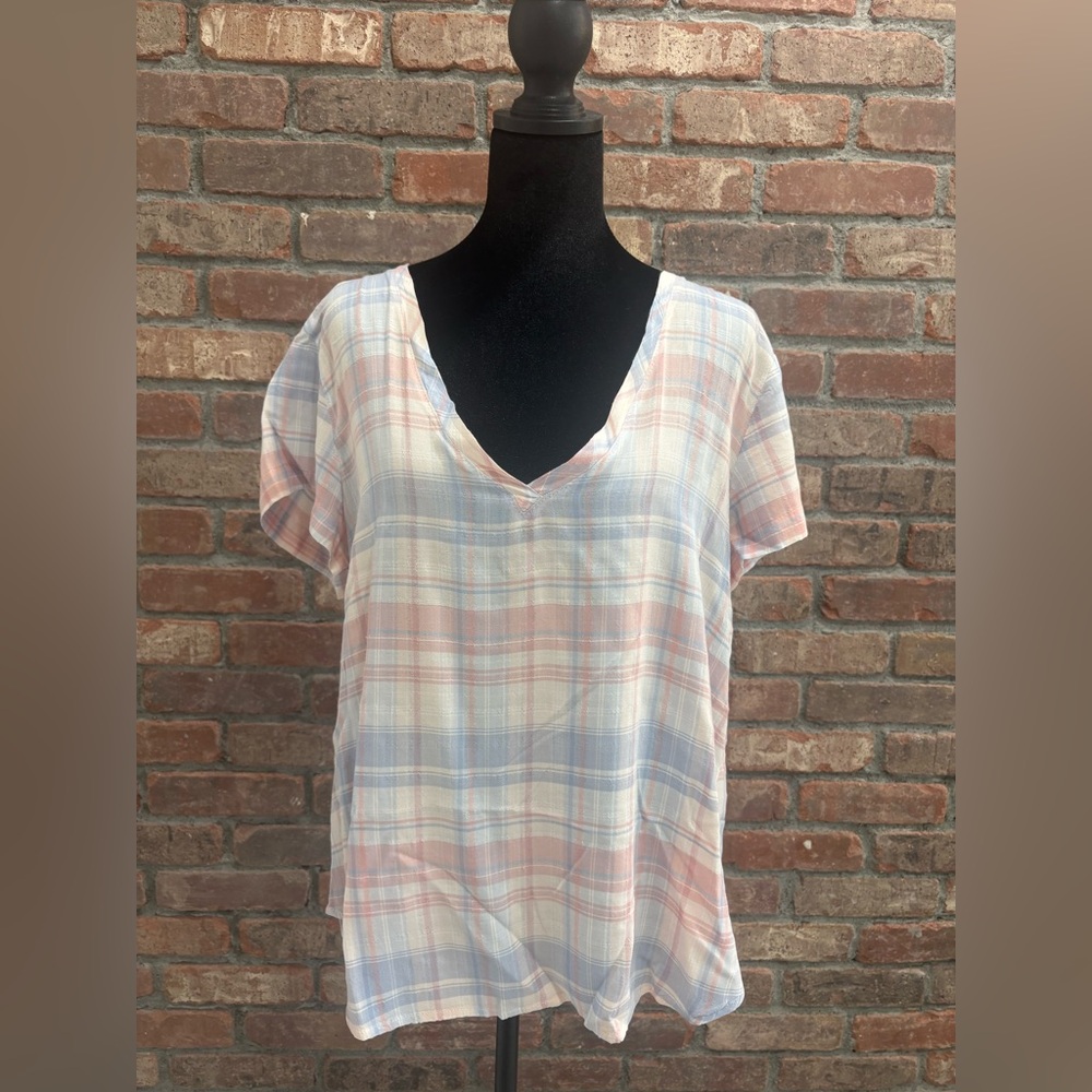 Cloth & Stone Pastel Plaid V-Neck T-shirt /Blouse size Large